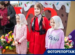 Огромный кулич и конкурсы для детей: как в Волгодонске отметили Пасху