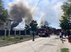 Дом сгорел, но все живы: подробности пожара на улице Главной