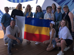 Изображение девушки с тяжелым душевным состоянием прославило волгодонца на фестивале «Таврида»