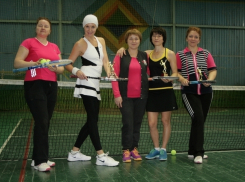 Любители тенниса встретились на рождественском турнире в Волгодонске 