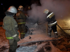 В Волгодонске сгорел автомобиль «Ауди-80»