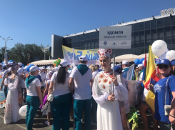 Парад атомных городов прошествовал по центральной улице Волгодонска 