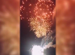 Грандиозный салют с поверхности Дона сняли на видео волгодонцы на моторном катере