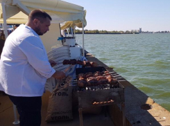 Тонну шашлыка съели гости фестиваля «Великий Шелковый путь на Дону»