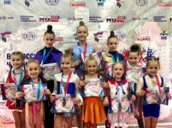 Юные танцовщицы из Волгодонска в составе сборной региона завоевали россыпь наград на Всероссийском чемпионате