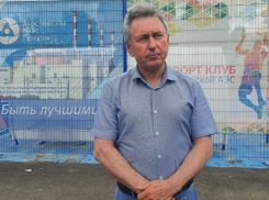 «Просто нет слов»: Виктор Мельников о ремонте дорог в Волгодонске