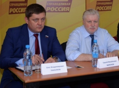 Олег Пахолков: «Закон о «капремонте» противоречит Конституции РФ, и наша фракция берется это доказать»