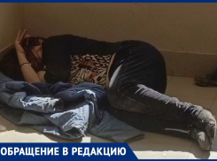 «Бомжиха распугала весь дом»: ночью неизвестная ломилась в двери волгодонцев в МКД на Гагарина