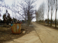 Волгодонцев попросили поддерживать чистоту на кладбищах для достойной встречи Пасхи