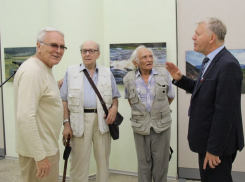 Произведения известного фотографа подарят школе №13 в Волгодонске