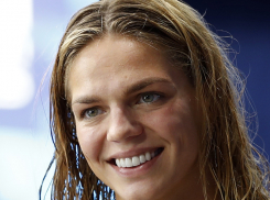 Ефимова одержала победу на этапе Кубка Мира по плаванию на дистанции 100 м брассом