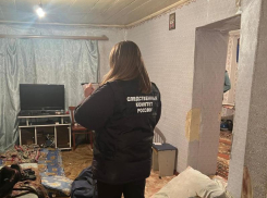 Житель Мартыновского района из-за ревности порезал знакомого