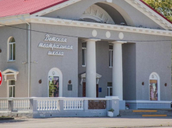 Колядки, елка и рождественский вертеп: Детская театральная школа приглашает гостей на театрализованный концерт 