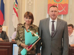 Волонтер из Волгодонска Оксана Горностаева получила награду за поддержку военнослужащих СВО 