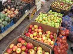 Яйца, картофель, яблоки и капуста упали в цене на розничных рынках Волгодонска