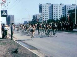 Волгодонск прежде и теперь: велогонки на проспекте Строителей