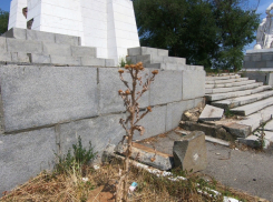 Главный памятник Волго-Дона рушат и грабят
