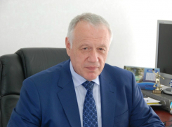 Проводил субботники и принимал участие в праздниках скромный депутат Виктор Дорохов