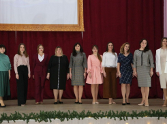 Школьный звонок дал старт конкурсу «Педагог года-2023» в Волгодонске