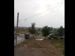 Укладка асфальта в дождь на Весенней в Волгодонске попала на видео