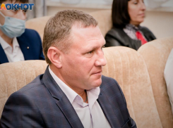 9 миллионов рублей в год и 18 земельных участков: о доходе и имуществе завидного жениха в местной Думе