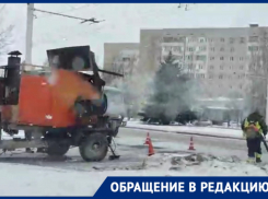 «И снова ремонт дорог в снег»: волгодонцев возмутило устранение ям во время осадков