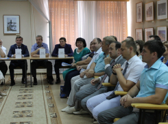 «Единоросы» взяли под патронаж библиотеки Волгодонска