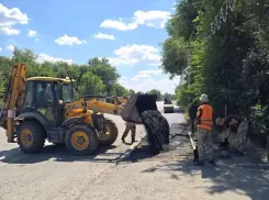 «Жители ждали этого обновления годами»: глава города Дмитрий Вельможко рассказал, как идет ремонт тротуара на улице Железнодорожной в Красном Яру