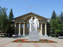 Кто был Главой города Волгодонска с момента его основания