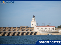 От первых зданий до скульптуры в память о жертвах теракта: история Волгодонска в фотографиях
