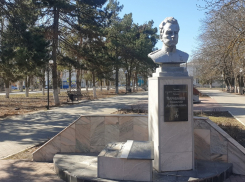 Памятник «герою-предателю» панфиловцу Ивану Добробабину демонтировали в Цимлянске