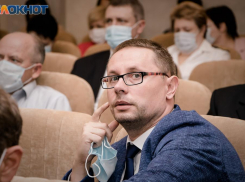 Дом и небольшой доход: Алексей Плотников один из самых скромных народных избранников