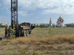 В Молодежном парке началось бурение разведочных скважин