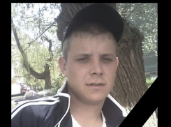 В Волгодонске в районе оросительного канала найден повешенным молодой парень