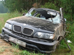 Водитель «БМВ Х5» насмерть разбился в ДТП в Мартыновском районе