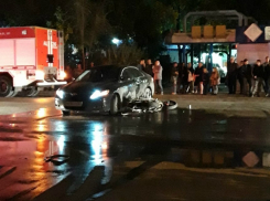 Мотоциклист влетел в «Тойоту» возле «Метелицы» в Волгодонске