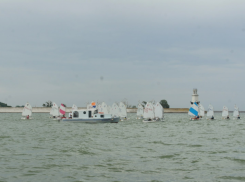 Соревнования по парусному спорту среди школьников прошли в акватории Цимлянского водохранилища
