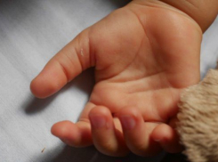 2-летнего мальчика убило током во дворе собственного дома