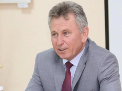 Виктор Мельников отказался от единицы помощника главы администрации