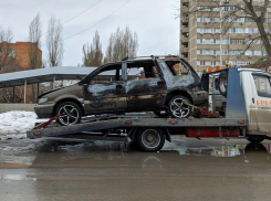 Причиной возгорания автомобиля на проспекте Строителей могли стать проблемы с проводкой