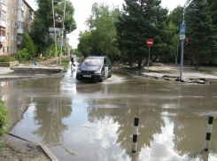 Прорыв водопровода может оставить часть старого города Волгодонска без холодной воды