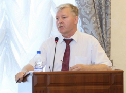 По-слухам, Голубев утвердил на должность сити-менеджера Волгодонска кандидатуру Сергея Макарова