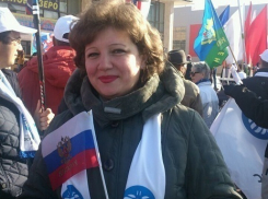 Многодетная мама из Волгодонска получила почетный диплом и 50 000 рублей от губернатора