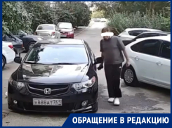 «Ходит и царапает машины!»: «бородатого Росомаху» засекли на камеру автовладельцы по Октябрьскому шоссе, 15 