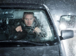 Непогода движется на Волгодонск: о сложных погодных условиях на дорогах водителей и пешеходов предупреждает Госавтоинспекция