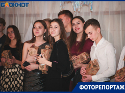 Аудиоколонки получили в подарок одаренные дети Волгодонска на новогодней елке главы администрации