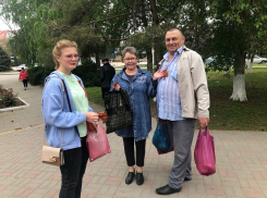 За день в Волгодонске раздали полтысячи георгиевских ленточек