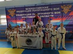 Сразу 15 спортсменов из Зимовников стали призерами первенства Волгодонска по рукопашному бою