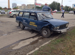 В Волгодонске разыскивают автомобиль «Lada Kalina», спровоцировавший серьезное ДТП на путепроводе 
