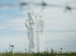 «Пропитан кровью и навевает ужас даже спустя десятилетия»: о мемориале узникам концлагеря времен Великой Отечественной в Дубовском районе 